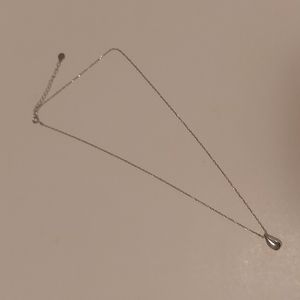 Sterling silver teardrop necklace